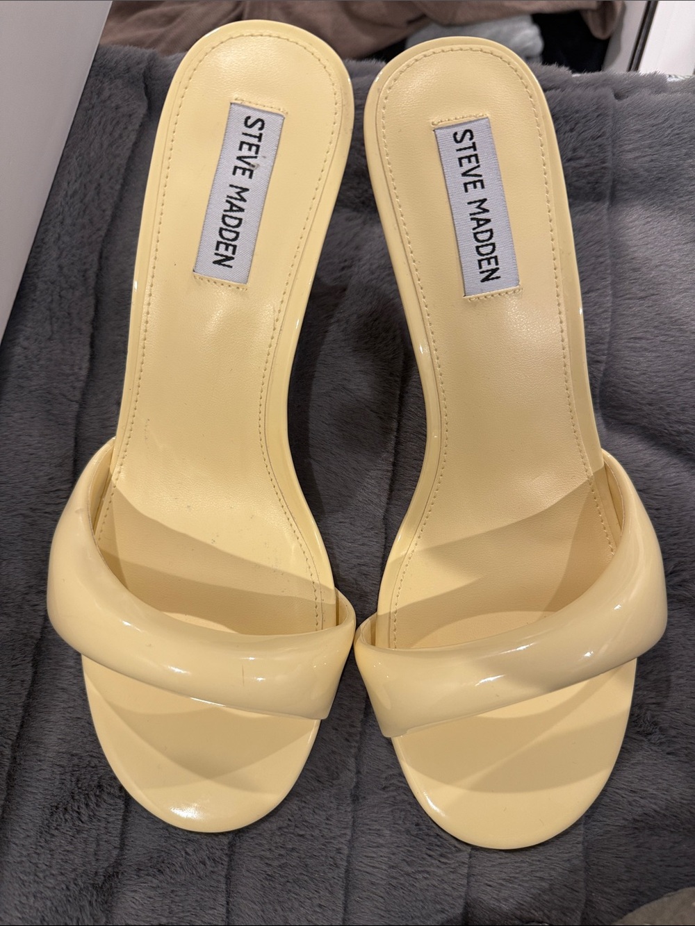 Steve Madden Pale Yellow Patent Slide Heeled Mules